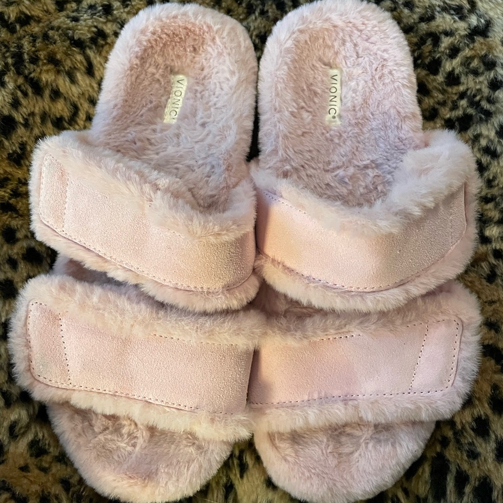 Vionic 7.5 Pink Double Adjustable Straps Slippers - image 1